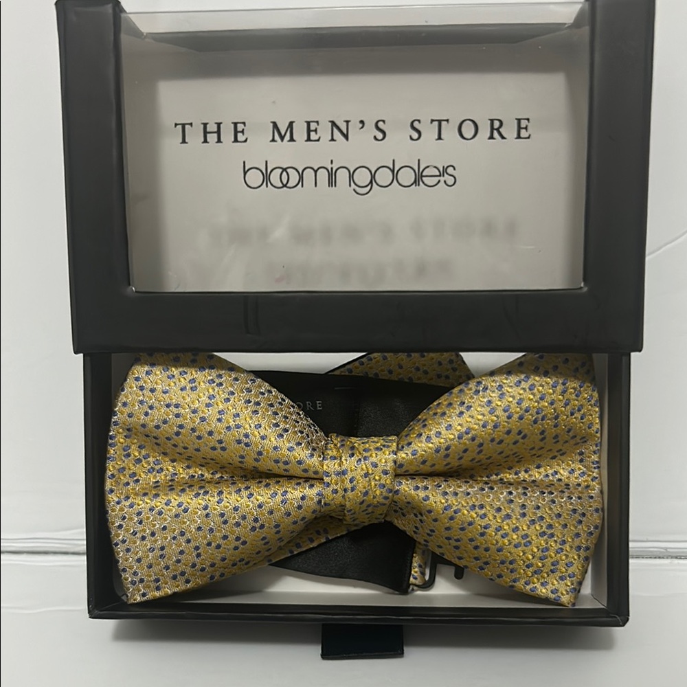 Bloomingdale's Gold and Blue Tie Elegant Accessories